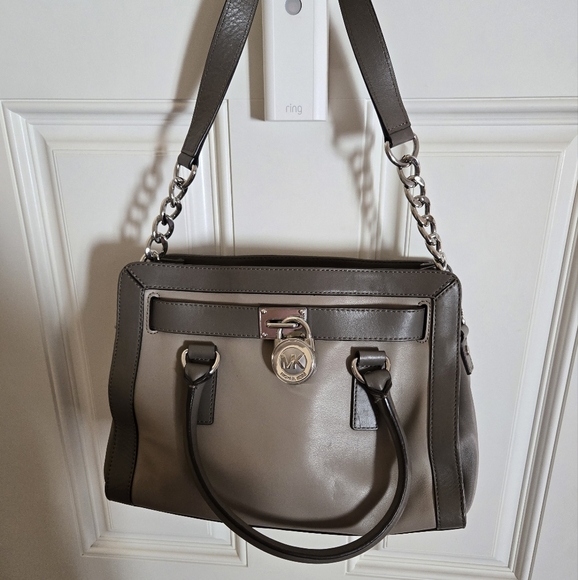 MICHAEL Michael Kors Handbags - Michael Kors Bag EUC